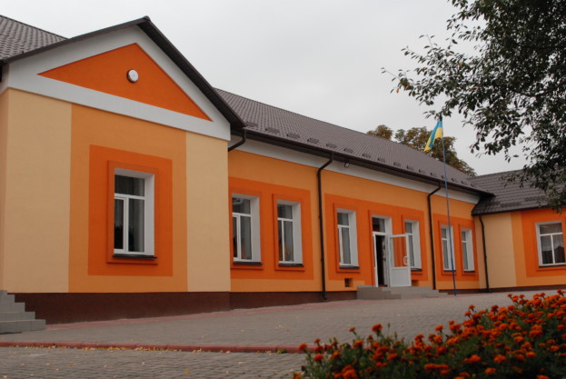 onovlena-shkola-u-s-bajkivtsi