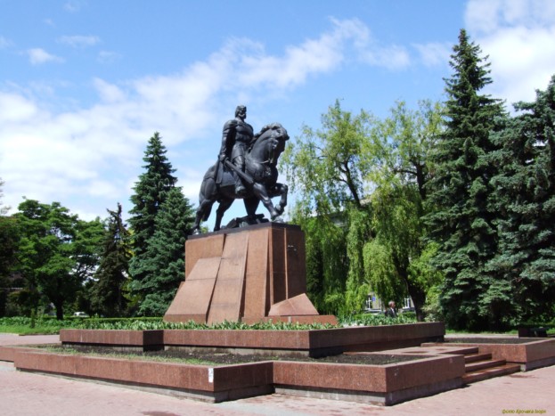 Тернопiль._Пам'ятник_Данилу_Галицькому