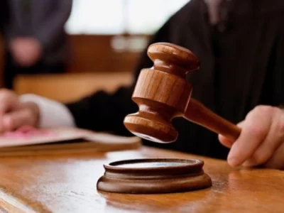 суд арештував