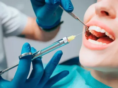 лікар стоматолог