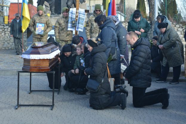 Майже два роки вважався зниклим безвісти: на Донеччині загинув снайпер з Тернопільщини