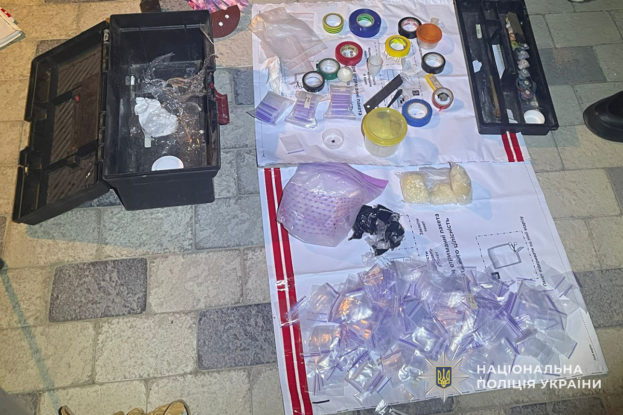 Збаражчанин втік з війська і продавав психотропи