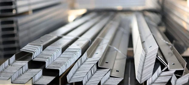 кутик для будівництва