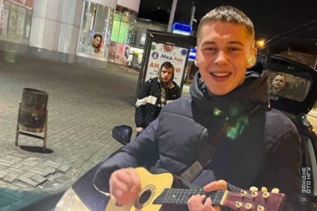 доброволець