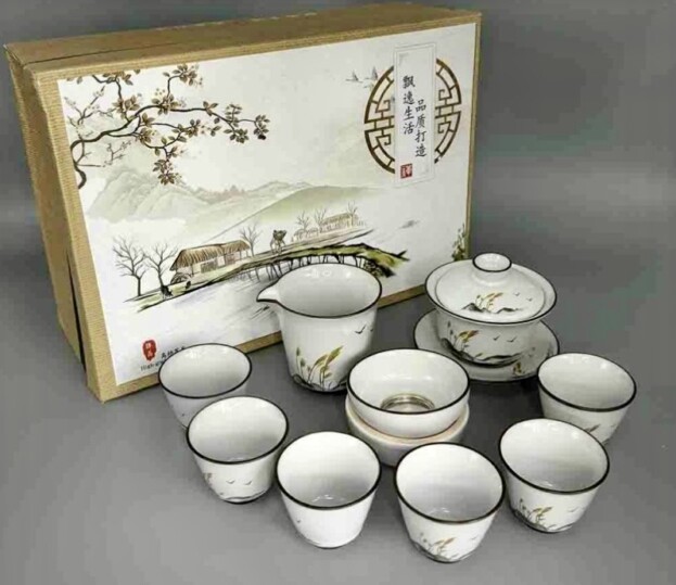 посуд для чаю