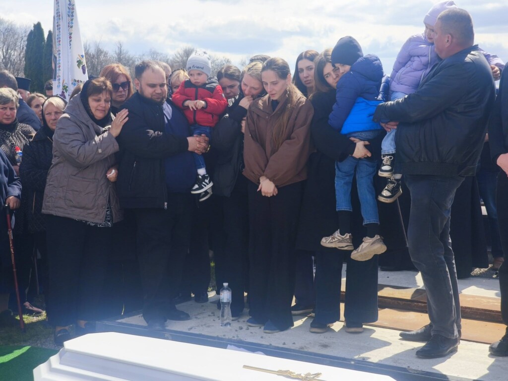 Тернопільщина попрощалась з 29-річною їмостю Вікторією