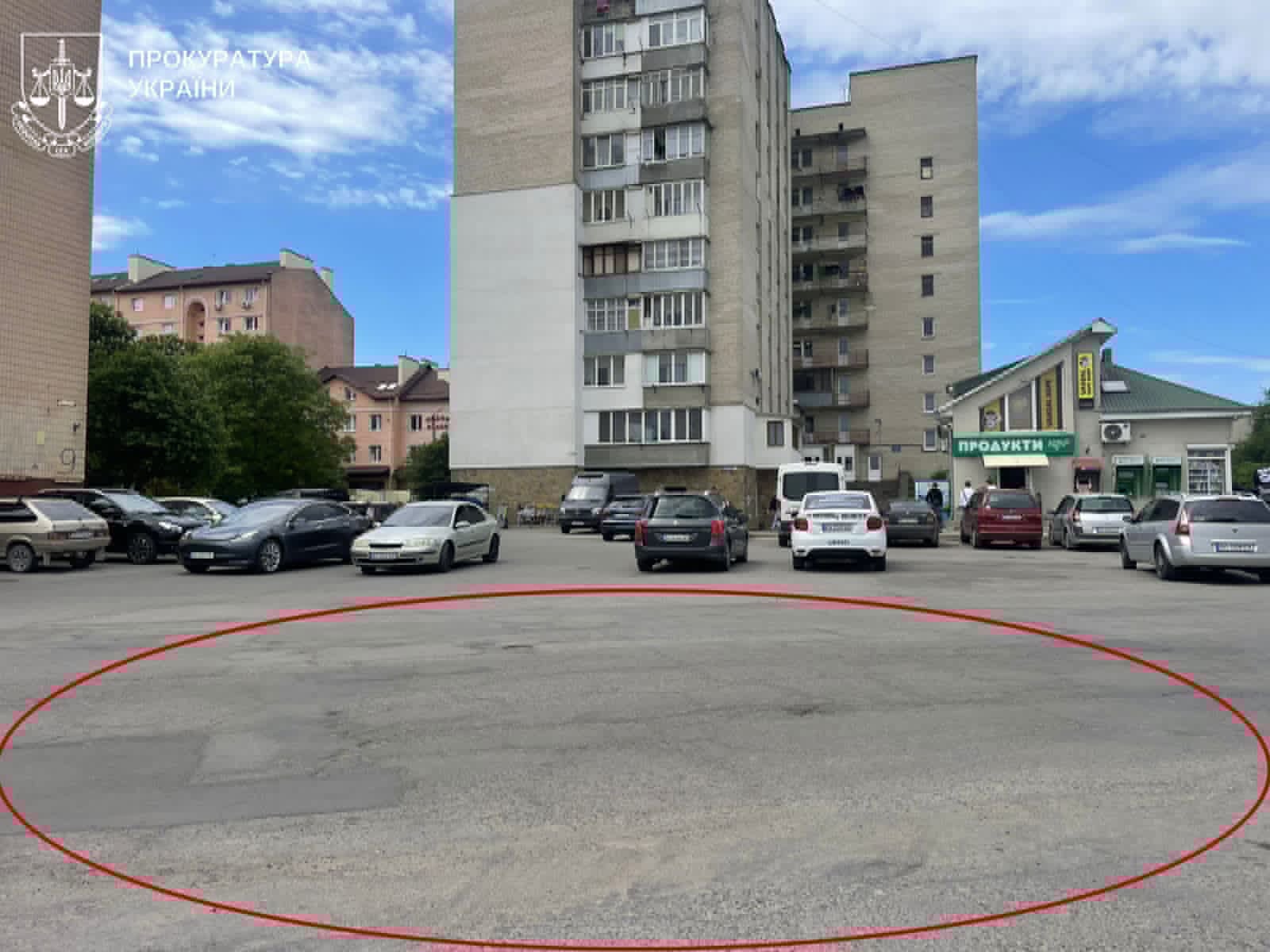 Реєстратор Монастириської міськради допомагав оформлювати оборонні землі на приватні фірми