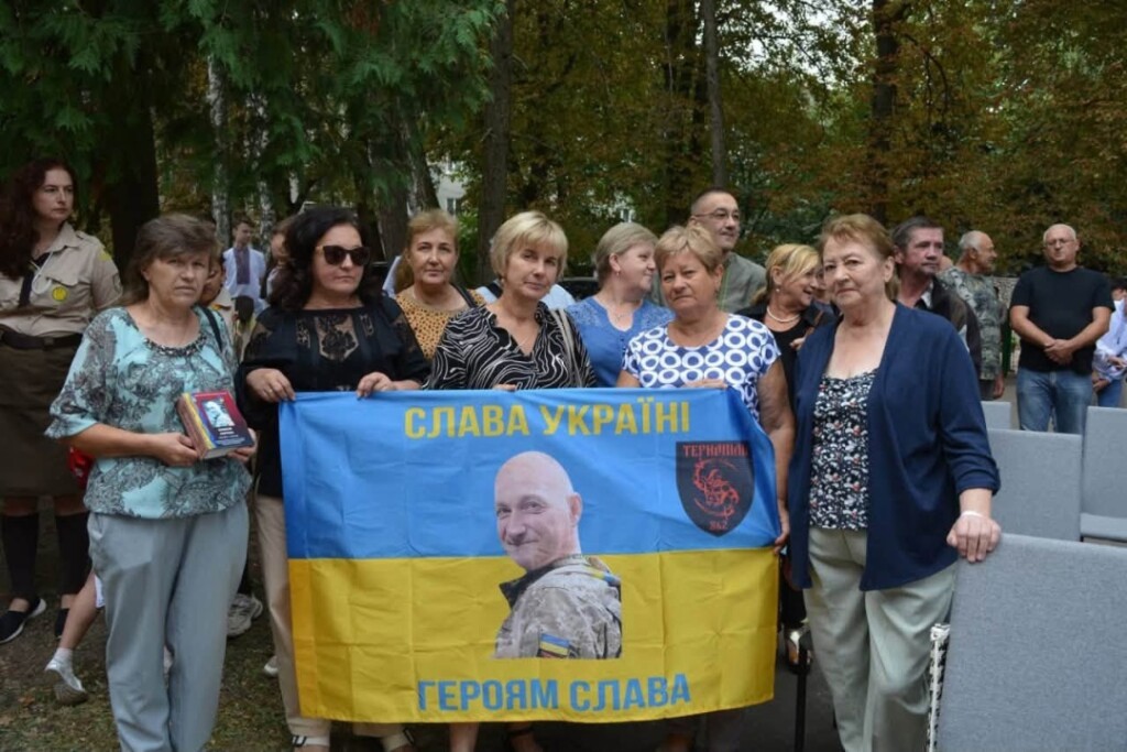 Мріяв збудувати будинок для родини, але загинув, захищаючи Україну: історія старшого лейтенанта Олексія «Довбуша» Карпюка з Тернополя