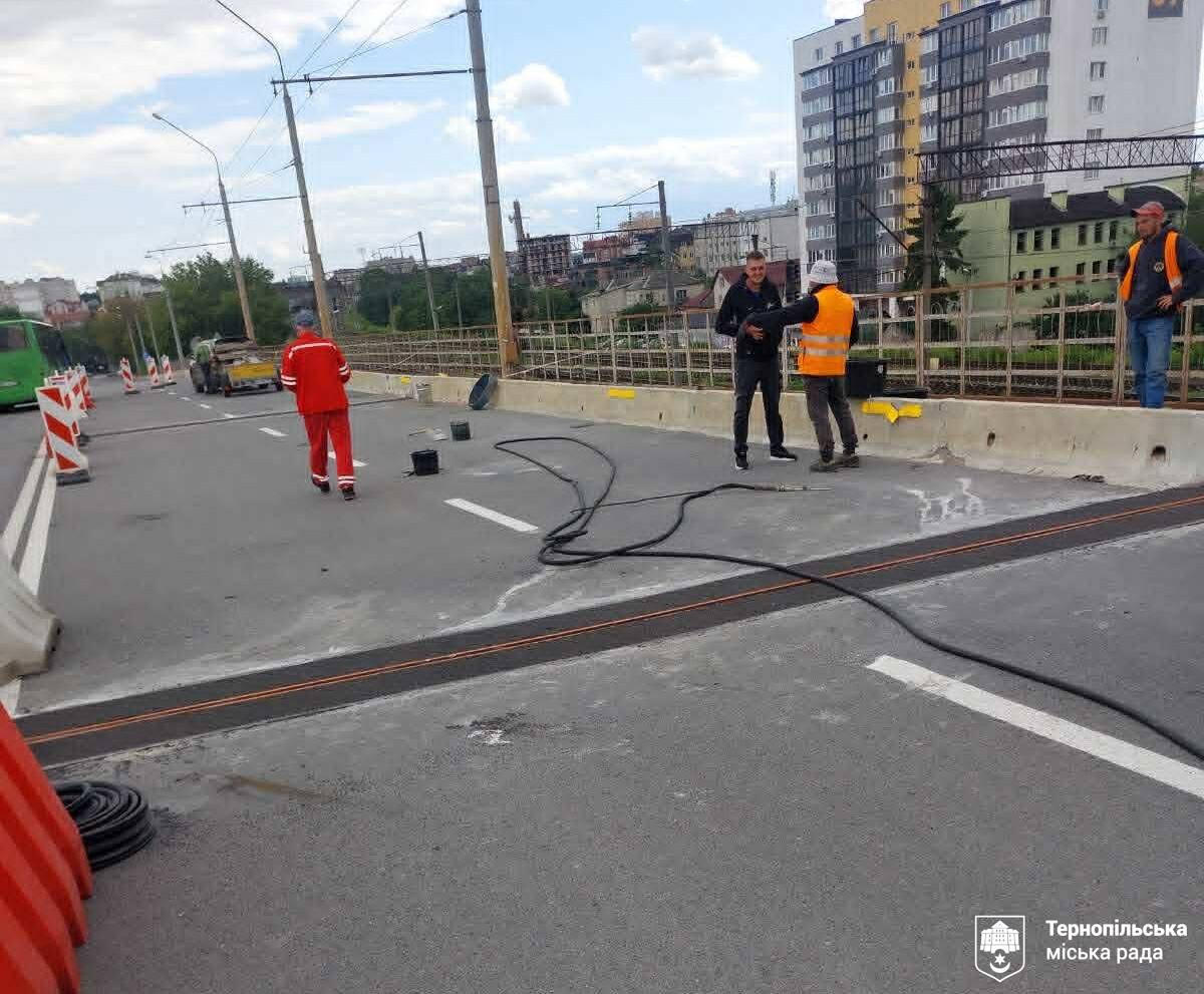 У Тернополі через ремонт шляхопроводу змінили рух транспорту: що потрібно знати