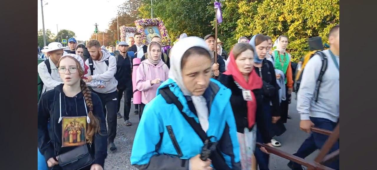Колишній радник голови ТОВА розкритикував хресну ходу до Почаєва через російську символіку