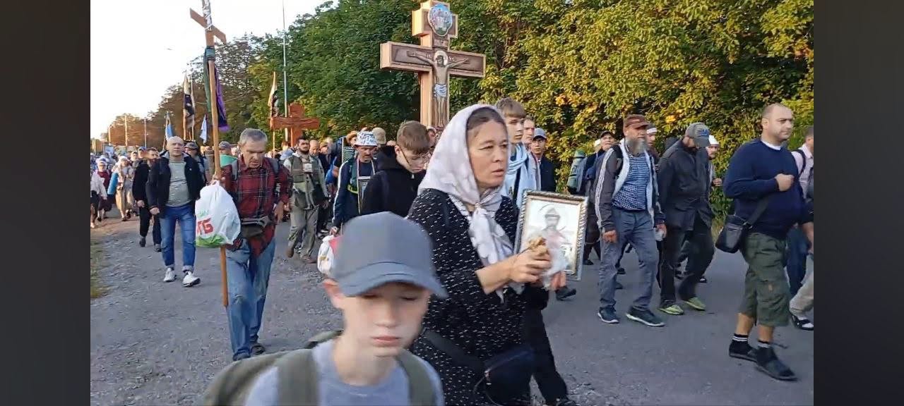 Колишній радник голови ТОВА розкритикував хресну ходу до Почаєва через російську символіку