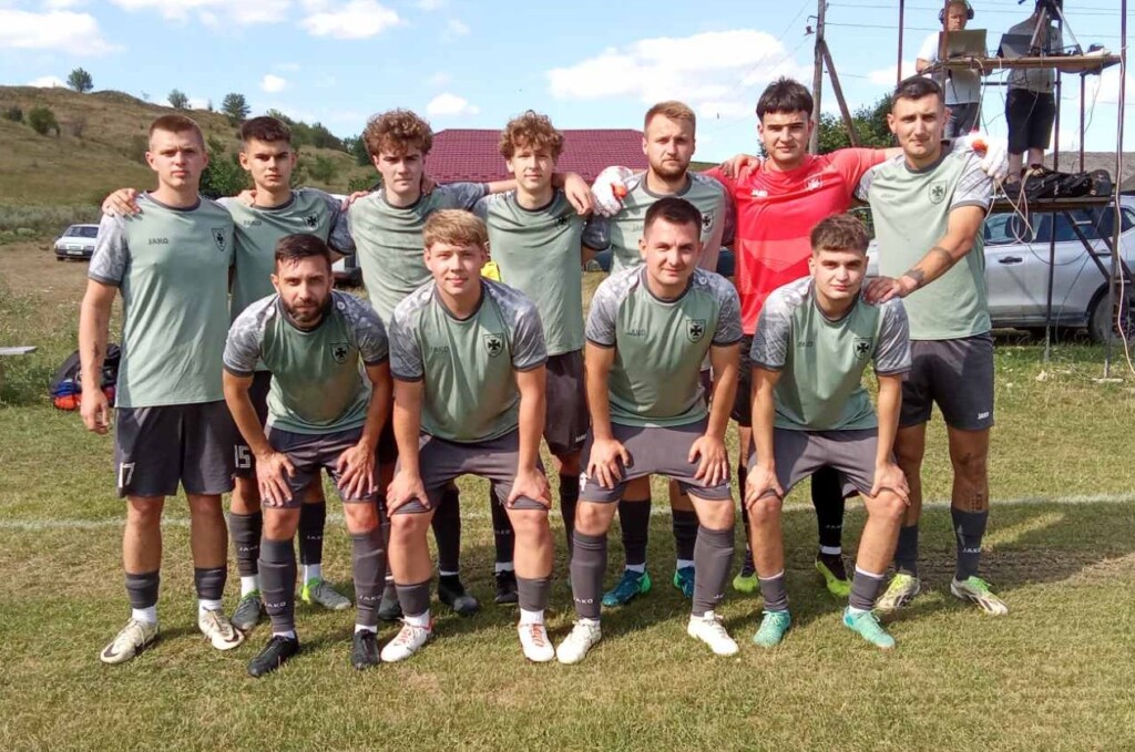 Перша футбольна ліга Тернопільщини: вісім голів на Борщівщині, важка перемога колективу з Гусятинщини та закономірна нічия у Бучачі