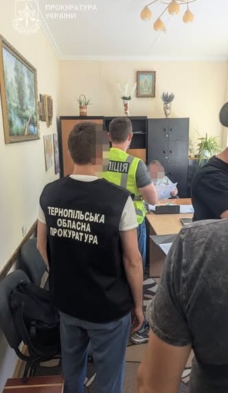 Директора Почаївського психоневрологічного інтернату обвинувачують у торгівлі людьми та незаконному позбавленні волі