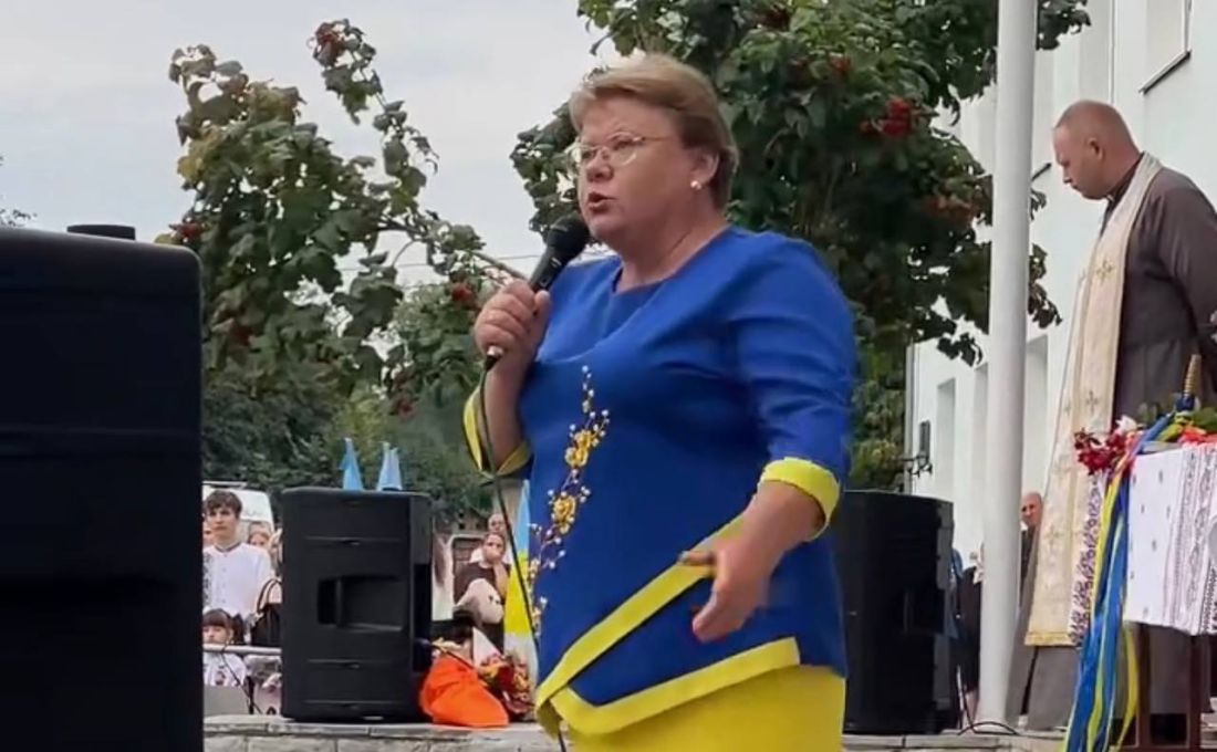 Директорку вижили з посади: на Борщівщині вчителі виступили проти голови громади (відео)