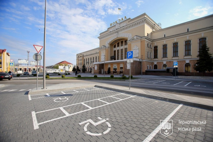У Тернополі шукають оператора паркування біля вокзалу